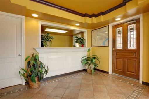фото отеля Americas Best Value Inn Estes Parkway