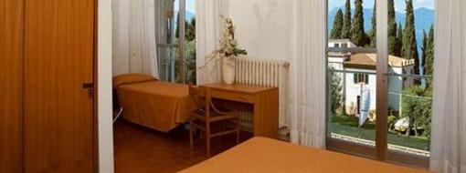 фото отеля Hotel Astoria Torri del Benaco