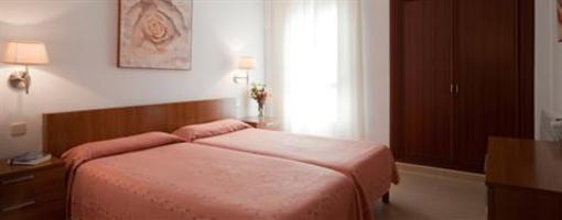 фото отеля Apartamentos Los Tilos