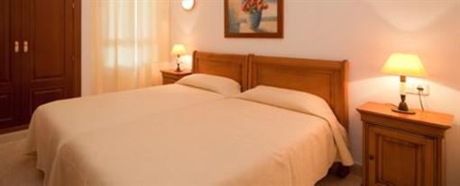 фото отеля Apartamentos Los Tilos