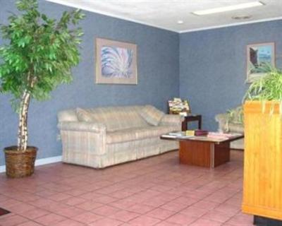 фото отеля Red Carpet Inn Louisville