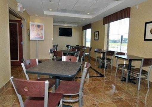 фото отеля Sleep Inn & Suites Dyersburg