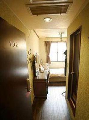 фото отеля Apartment Hotel Shinjuku
