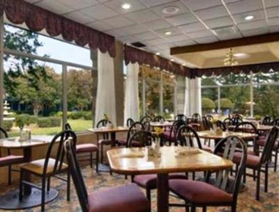 фото отеля Howard Johnson Clinton