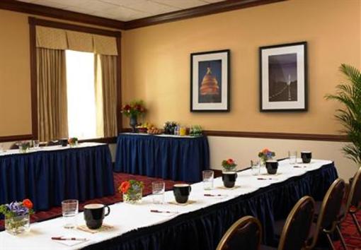 фото отеля Residence Inn Arlington Rosslyn