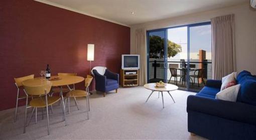фото отеля Chatby Lane Apartments