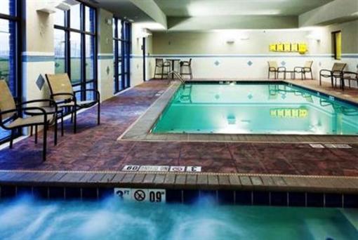 фото отеля Hampton Inn & Suites Middlebury