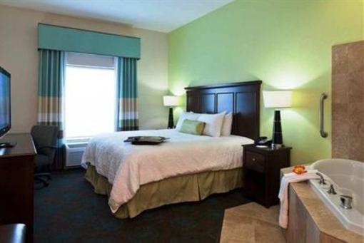 фото отеля Hampton Inn & Suites Middlebury
