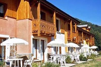 фото отеля Madame Vacances Les Chalets du Jardin Alpin