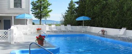 фото отеля North Shore Inn Traverse City