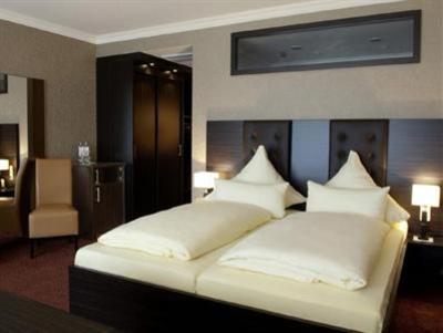 фото отеля Moselstern Parkhotel Krahennest