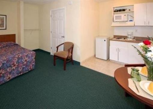 фото отеля Stay Inn & Suites - Stockbridge