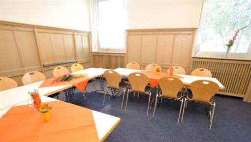 фото отеля Kongress-Hotel im Kolpinghaus St. Erhard