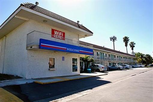 фото отеля Motel 6 Costa Mesa