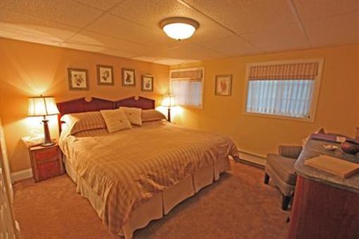 фото отеля Lavender House Bed & Breakfast New Westminster