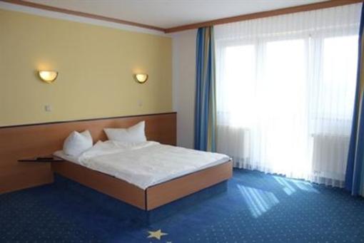 фото отеля Sleep & Go Hotel Magdeburg