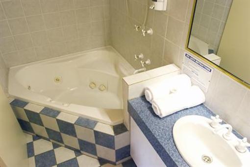 фото отеля Mandurah Holiday Village