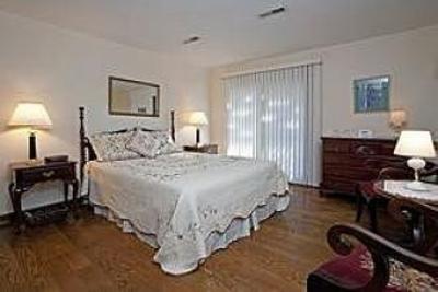 фото отеля Baladerry Inn