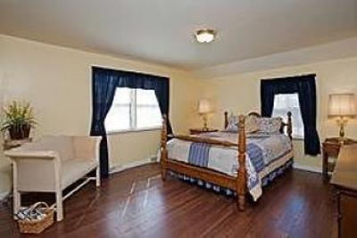 фото отеля Baladerry Inn