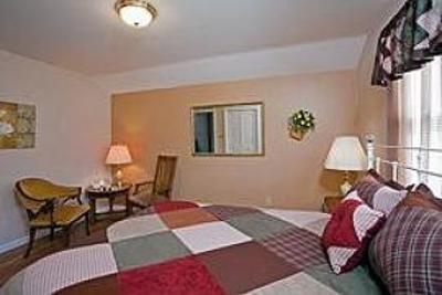 фото отеля Baladerry Inn