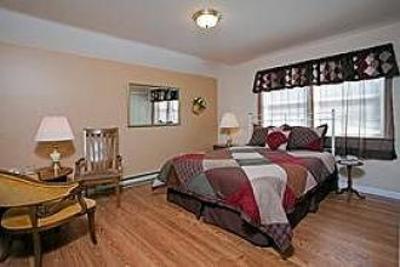 фото отеля Baladerry Inn