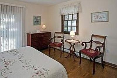 фото отеля Baladerry Inn