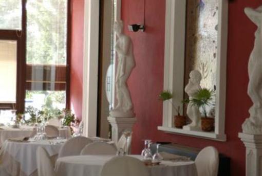 фото отеля Hotel Del Parco Sesto Calende