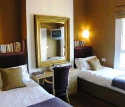 фото отеля White Horse Inn Storrington