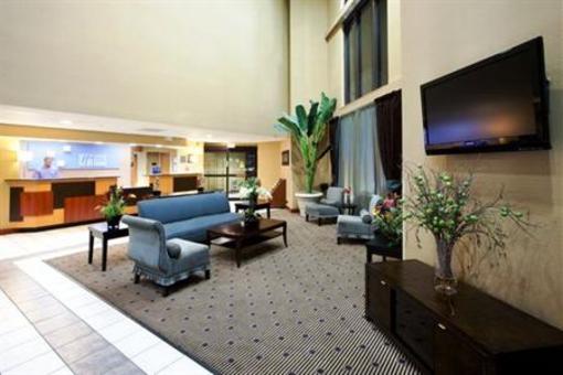 фото отеля Holiday Inn Express Harrisonburg