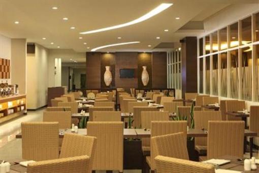 фото отеля Hotel Santika Bengkulu