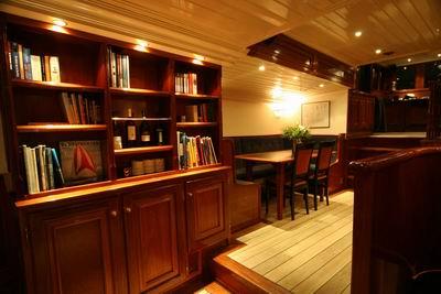 фото отеля Hotelschip De Nieuwe Liefde Amsterdam