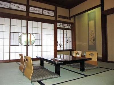 фото отеля Historical Ryokan Hostel K's House Ito