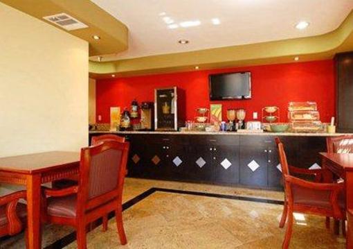 фото отеля Quality Inn & Suites Cypress