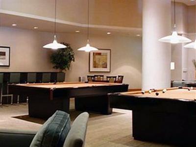 фото отеля Crystal Quarters Water Park Towers Apartment Arlington (Virginia)