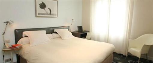 фото отеля Ar Milin Hotel Chateaubourg