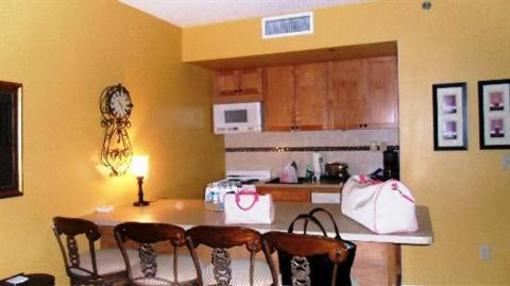 фото отеля Riverview Suites