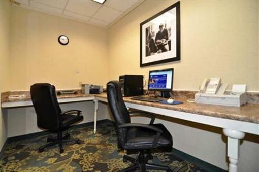 фото отеля Hampton Inn Tomah