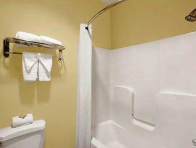 фото отеля Super 8 Smithfield
