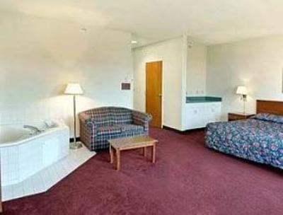 фото отеля Super 8 Smithfield