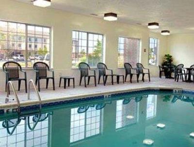 фото отеля Super 8 Smithfield