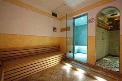 фото отеля Hotel Ladina Campitello di Fassa