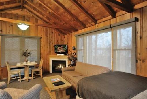 фото отеля Hueston Woods Lodge and Conference Center