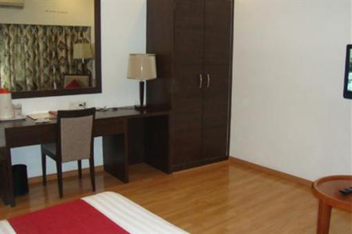 фото отеля Hotel Aditya Raipur