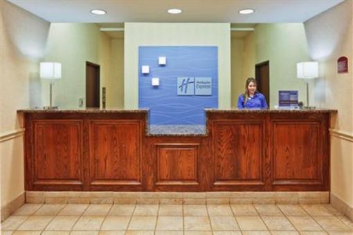 фото отеля Holiday Inn Express Hotel & Suites Nacogdoches
