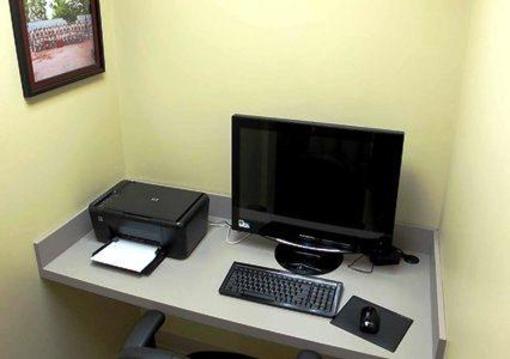 фото отеля Suburban Extended Stay Hotel Camp Lejeune