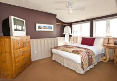 фото отеля Purple Mountain Lodge Bed & Breakfast and Day Spa