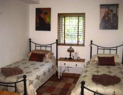 фото отеля Tanglewood Guest House