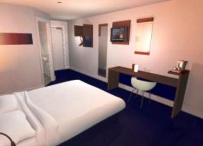 фото отеля Travelodge Chester Central Delamere Street