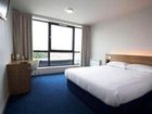 фото отеля Travelodge Chester Central Delamere Street