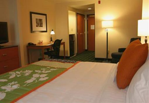 фото отеля Fairfield Inn & Suites Denver